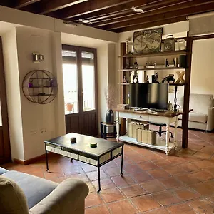 Sleep In Historic Puerta Elvira Apartamento